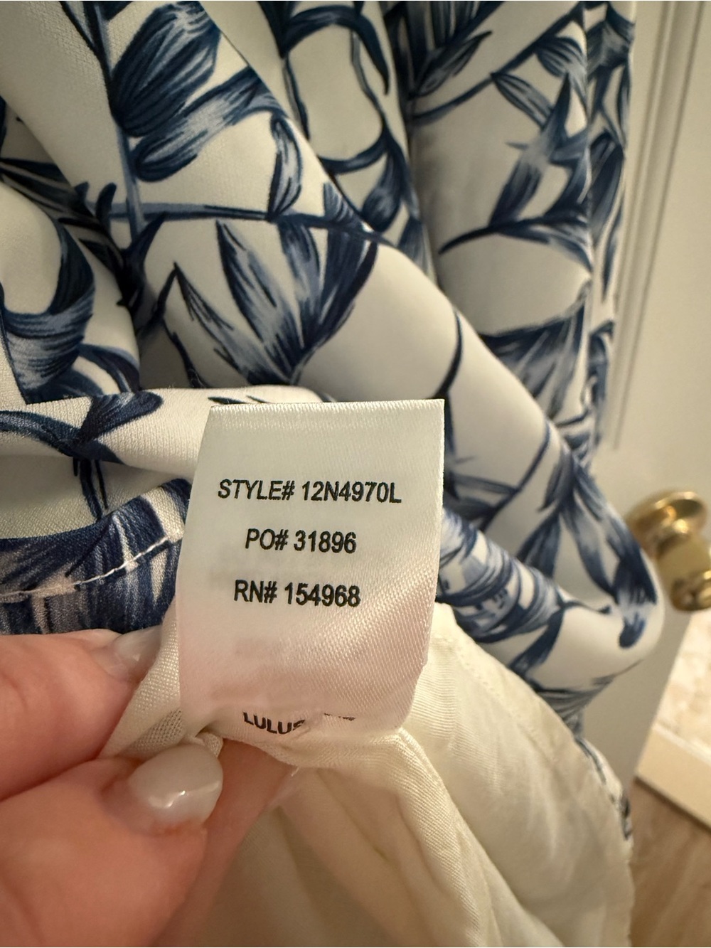 Lulus La Paz Blue And White Leaf Print Tie-front Midi Dress - Size L - Picture 9 of 9